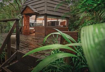 Serenity Mountain and Forest Lodge has Balcony rooms