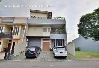 Casa Vanda Guesthouse allows 18 year olds to book a room