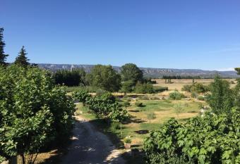 Auberge Les Olivades has Balcony rooms