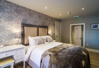 Greyhound Inn Wilton has Balcony rooms