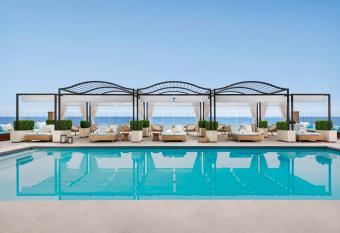 Surf & Sand Laguna Beach has Balcony rooms