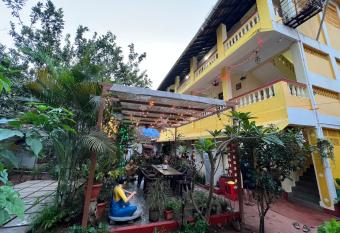 Fatima Guest House has Balcony rooms