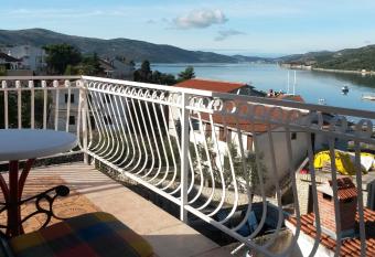 Apartments Skipper has Balcony rooms