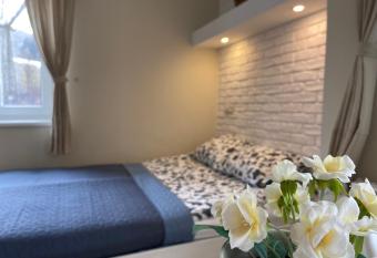 Willa Aleksandra - Apartamenty has Balcony rooms