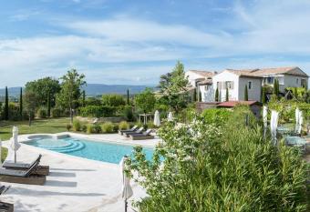 R  sidence Les Petitons has Balcony rooms