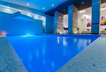 Luxury Apartment La Vela has Balcony rooms