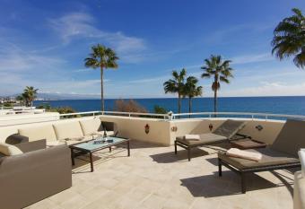 Sinfonia Del Mar Apartment has Balcony rooms