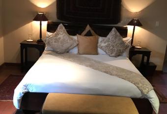 Foundry Guest Lodge has Balcony rooms