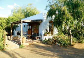 Aloe Guest House has Balcony rooms