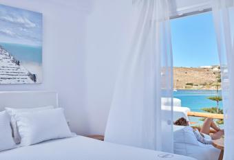 Mykonos Waves Beach House & Suites allows 18 year olds to book a room
