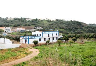 Horta Grande has Balcony rooms