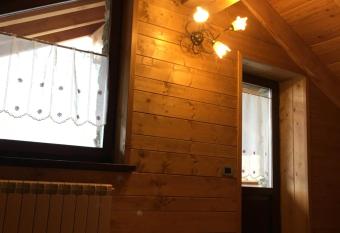 Maison Giulietta has Balcony rooms