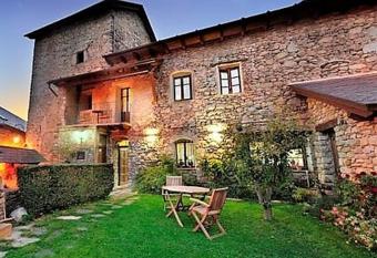 Casa Coll has Balcony rooms