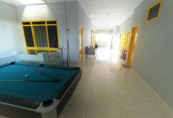 Mess Inn Semarang allows 18 year olds to book a room