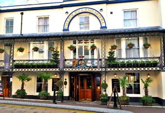 The Foley Arms Hotel Wetherspoon allows 18 year olds to book a room