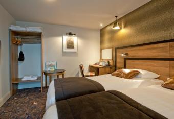 The Saltoun Inn allows 18 year olds to book a room