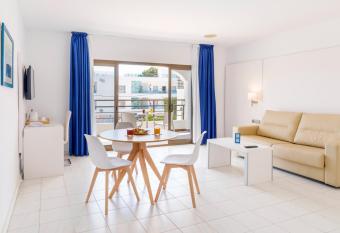 Mar Hotels Alcanada has Balcony rooms