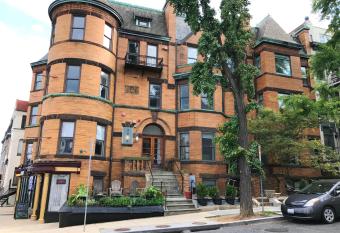 Highroad Washington DC allows 18 year olds to book a room