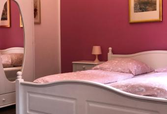 Pension Stadtmitte Garni has Balcony rooms