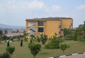 Centre San Jose Carmelo allows 18 year olds to book a room