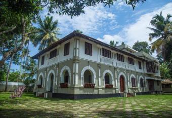 Lake County Heritage Home has Balcony rooms
