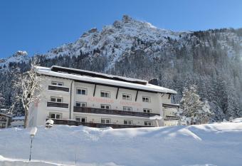 Alpenhaus Montafon has Balcony rooms