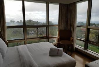 One Tagaytay Place Private Residences has Balcony rooms
