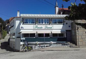 Pens  o David, B&B allows 18 year olds to book a room