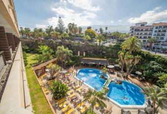 FERGUS Puerto de la Cruz allows 18 year olds to book a room