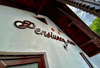 Pensiunea Andra has Balcony rooms