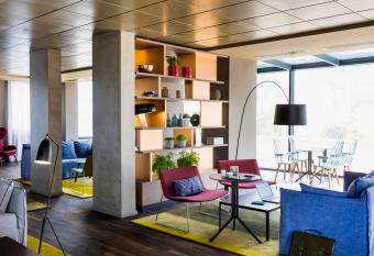 Okko Hotels Paris Rueil Malmaison has Balcony rooms