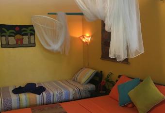 Cabinas Guarana allows 18 year olds to book a room