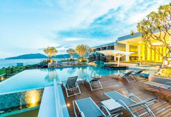 Crest Resort & Pool Villas - SHA Extra Plus allows 18 year olds to book a room