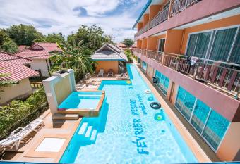 Lanta Fevrier Resort has Balcony rooms