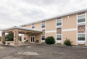 Motel 6-Colorado City, TX allows 18 year olds to book a room