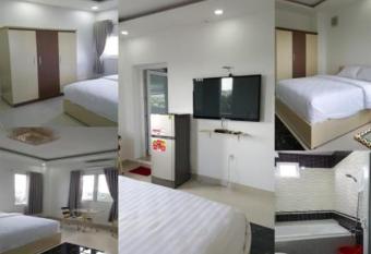 The World Hotel has Smoking rooms