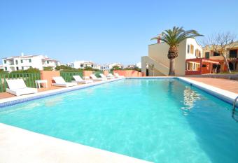 Sant Joan Apartaments - Adults Only allows 18 year olds to book a room