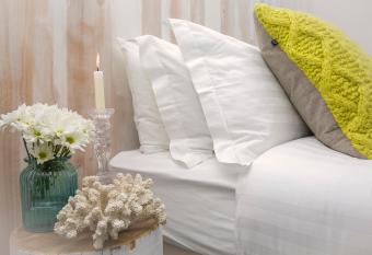 10 Hastings Street Motel has Balcony rooms