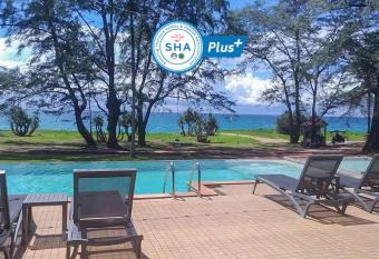 Coriacea Beachfront Boutique Phuket Resort - SHA Plus has Balcony rooms