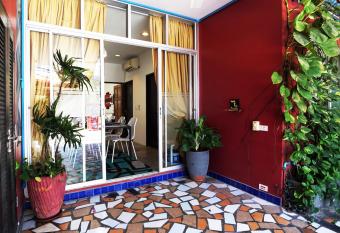 Phuket Paradiso has rooms with a private hot tub