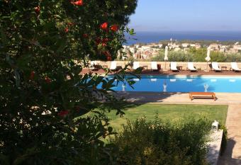 Xenon Estate has Balcony rooms