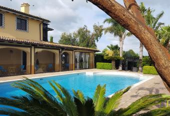 Aquilamaior has Balcony rooms