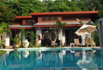 Arthaya Villas - SHA Extra Plus has Balcony rooms