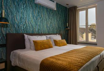 Hotel Valkenhof allows 18 year olds to book a room