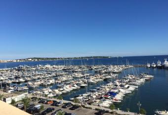 Amazing View Port Golfe-Juan and Garage has Balcony rooms