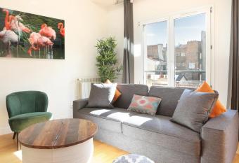 Les Lilas Serviced Apartments allows 18 year olds to book a room
