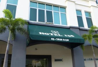 Hotel 138 @ Subang allows 18 year olds to book a room