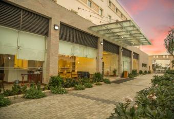 Kalyan Grand - a business hotel allows 18 year olds to book a room