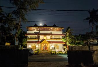 Sea View Resort- Esha Heritage Inn allows 18 year olds to book a room