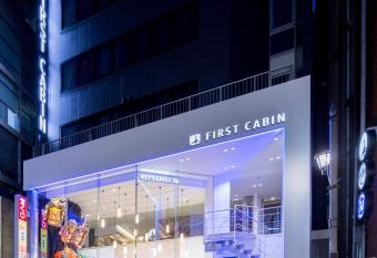 First Cabin Akasaka allows 18 year olds to book a room